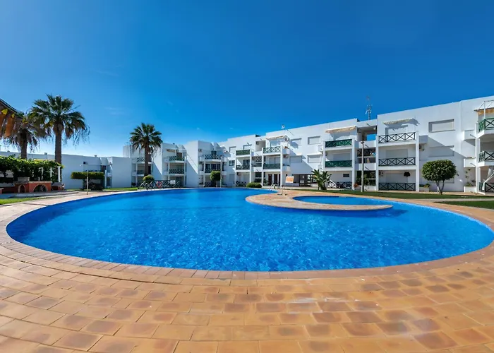 Sun Lovers Altura T1 Pool & Balcony