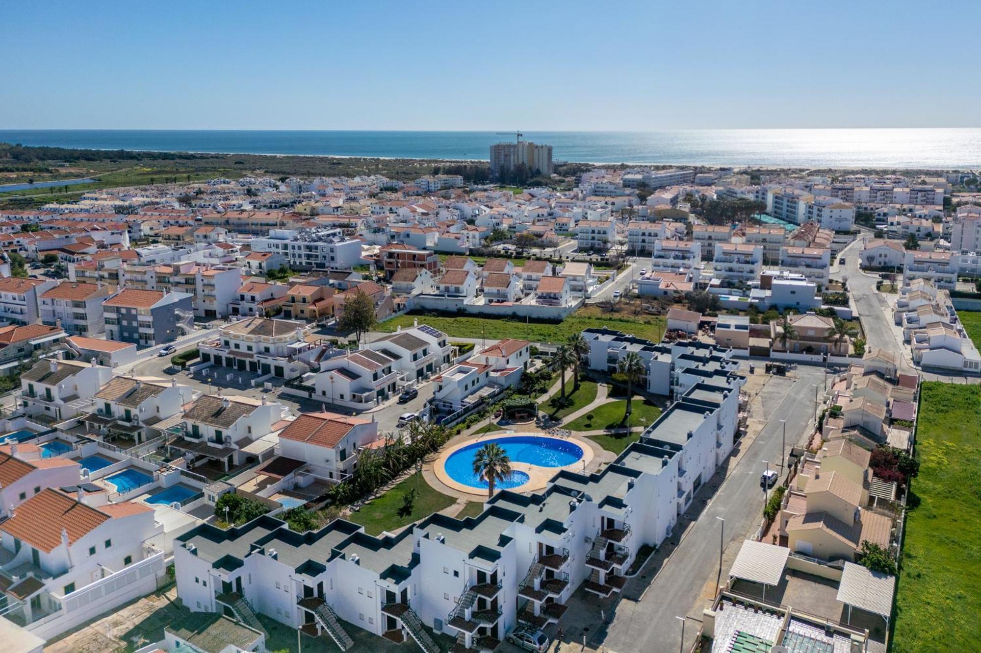 Sun Lovers T1 Pool & Balcony Apartment Altura
